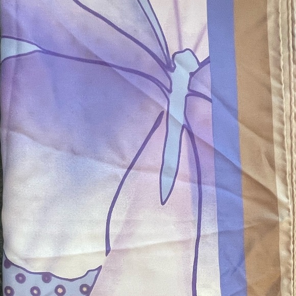 🤍🦋Nordstrom Beige and Cream Pure Silk Scarf with butterfly image. Perfection! - Picture 6 of 6